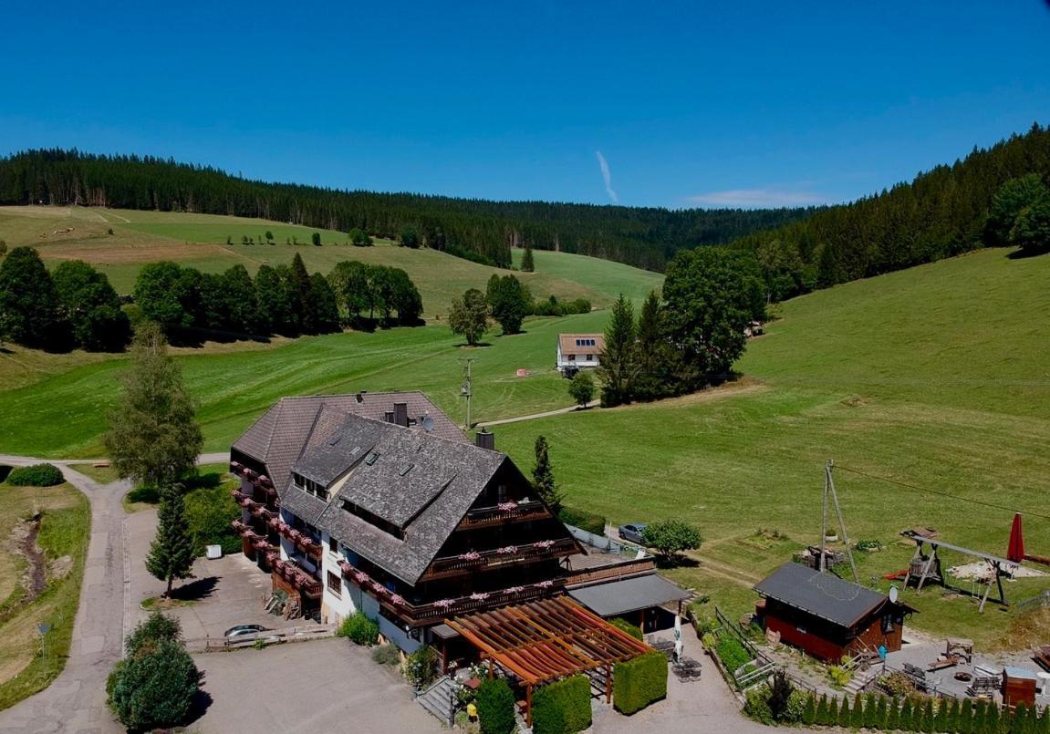 Landgasthof Jostalstueble Titisee-Neustadt Exterior foto