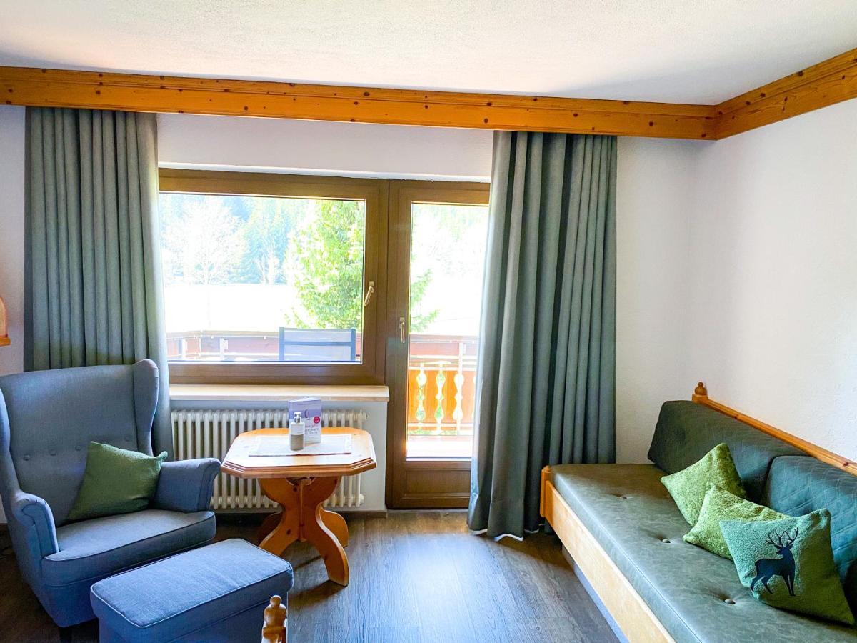 Landgasthof Jostalstueble Titisee-Neustadt Exterior foto